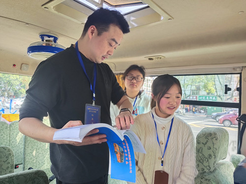 常德市湘北汽車運(yùn)輸有限公司,常德包車客運(yùn),常德旅游服務(wù),校車服務(wù)